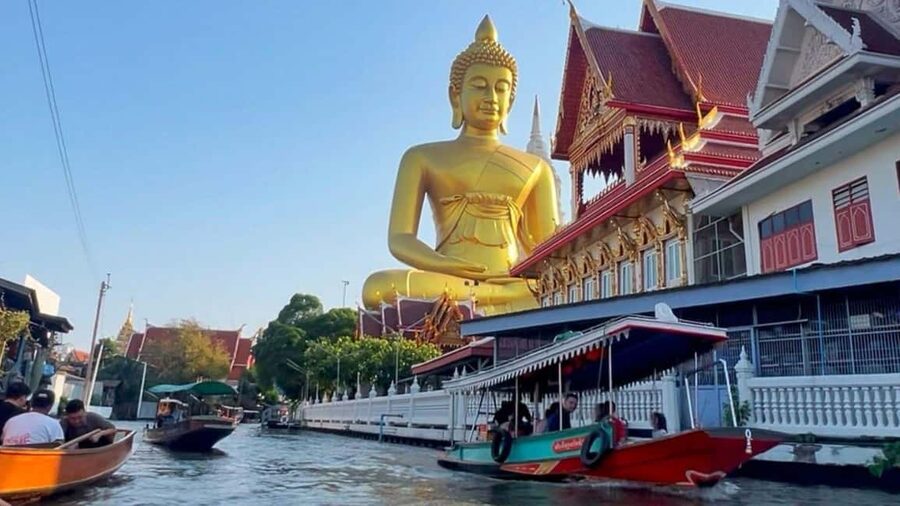1 Hr Private Bangkok Canal Boat Tour: Traditional Flat Boat - Meeting at Wat Mai Yai Nui near Wutthakat BTS