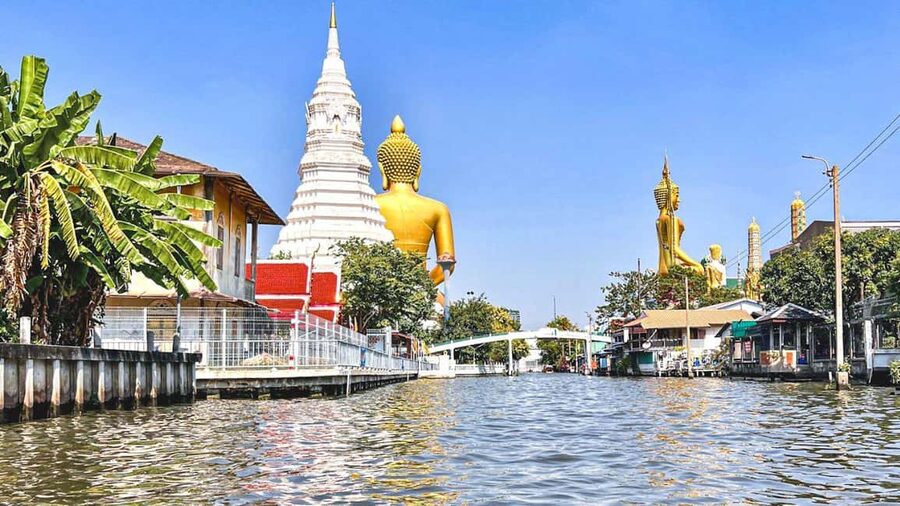 1 Hr Private Bangkok Canal Boat Tour: Traditional Flat Boat - Khlong Dan and the two giant Buddhas