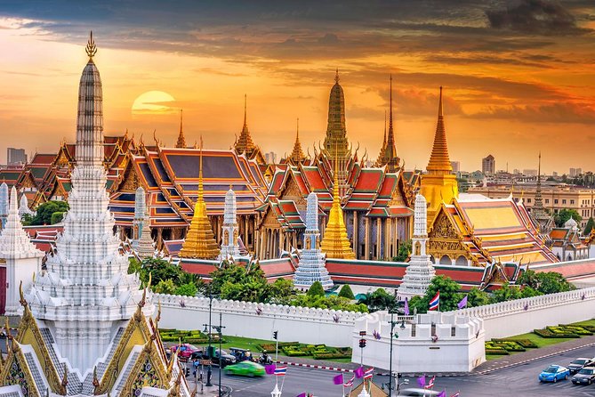 Amazing Bangkok Tour with Grand Palace, Emerald Buddha & Wat Arun - Entering the Grand Palace after one hour