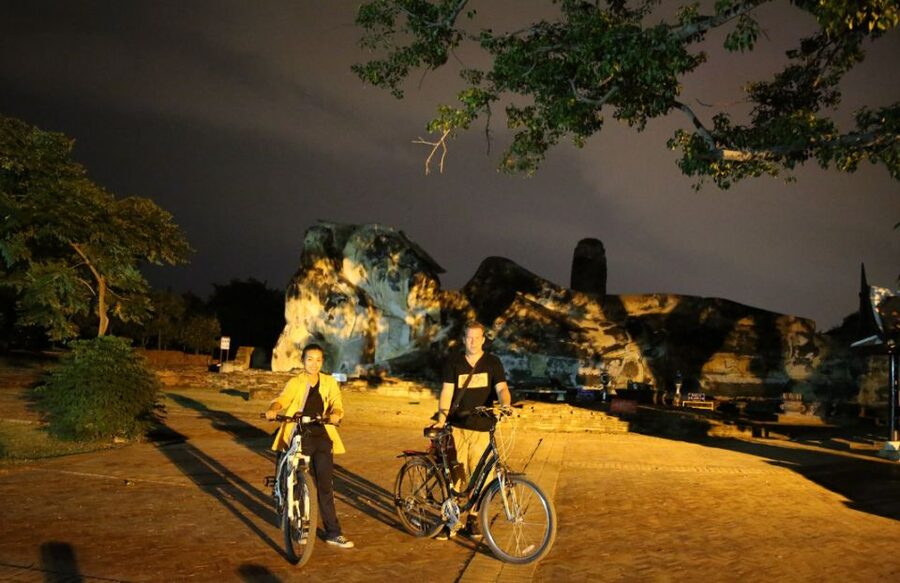 Ayutthaya: 3-Hour Sunset Ride Bike Excursion - Wat Mahathat and the Famous Buddha Head