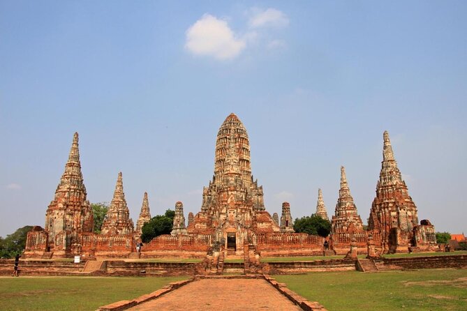 Ayutthaya Ancient City - Wat Yai Chai Mongkhon and its saffron-robed Buddhas