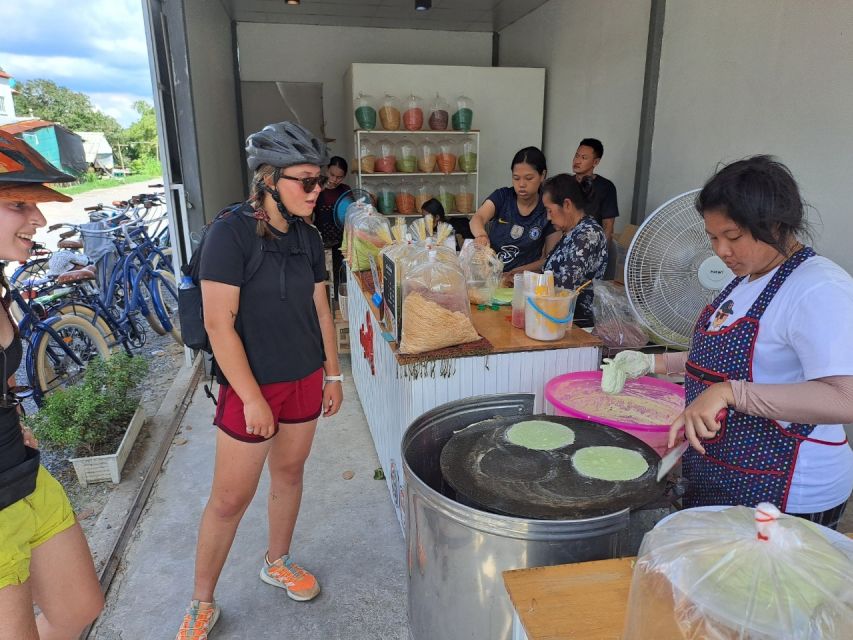 Ayutthaya City and Historical Park Bike Tour - Somdet Phra Srinakarinda Park and Chedi Phra Si Suriyothai