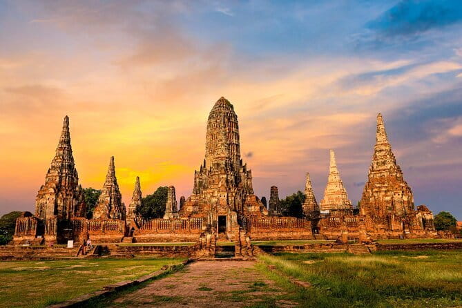 Ayutthaya, Damnoen Floating & Maeklong Railway Market Day Tour - The price and what you actually receive