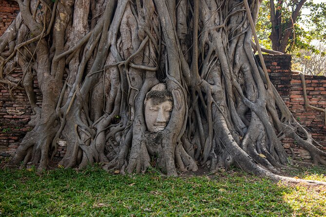 Ayutthaya, Maeklong Railway, Damnoen Saduak Floating Market - How the Private Format Changes the Day