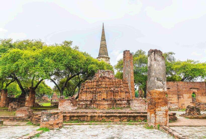Ayutthaya One Day: Famous Temples & Bang Pa-In Palace Tour - The road time and what it means