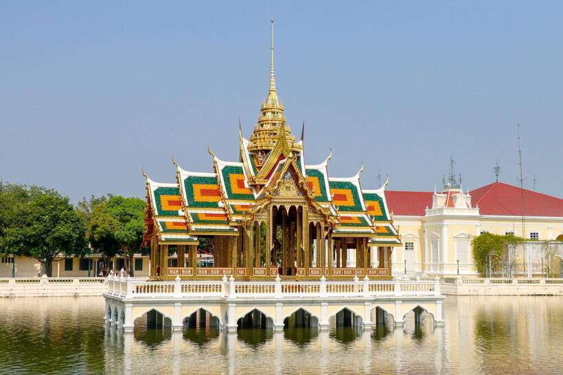 Ayutthaya One Day: Famous Temples & Bang Pa-In Palace Tour - Bang Pa-In Royal Palace: a polished start