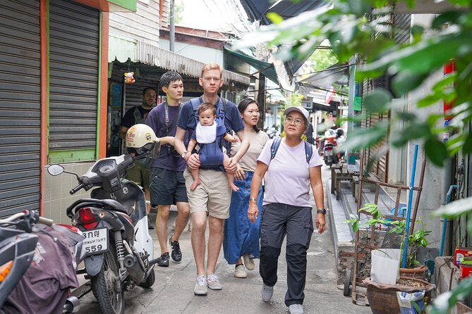 Bang Rak Backstreets: Local Bites & Culture Walking Tour - Warehouse 30 and Bang Rak’s creative side