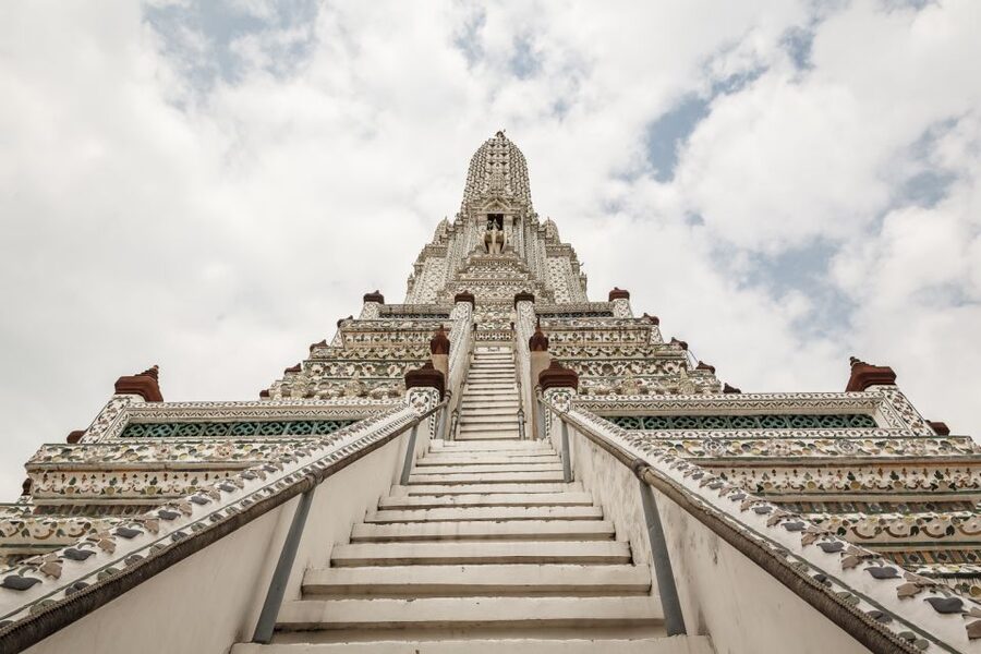 Bangkok: 2-Hour Canal Tour by Teak Boat - Small moments that make the ride memorable