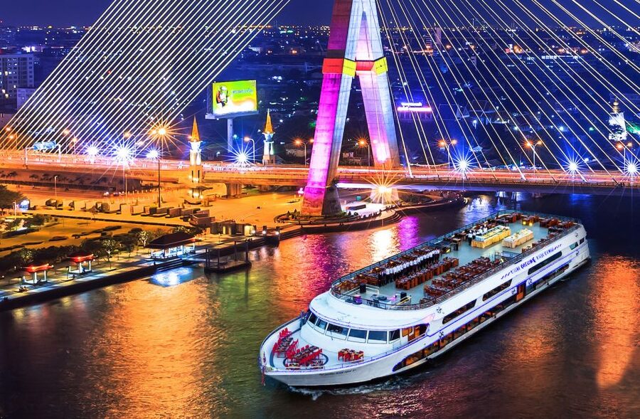 Bangkok: 2-Hour Dinner & Shows on White Orchid River Cruise - Checking in and finding the right boat