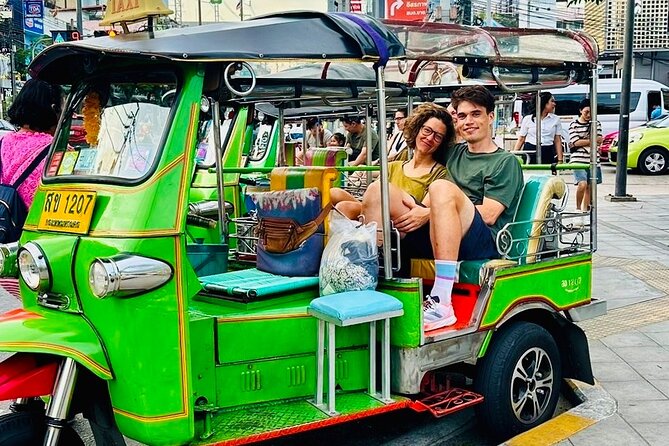 Bangkok 3-in-1 Tour: Longtail Boat,TukTuk & Street Food Adventure - Finishing under the lights of Chinatown