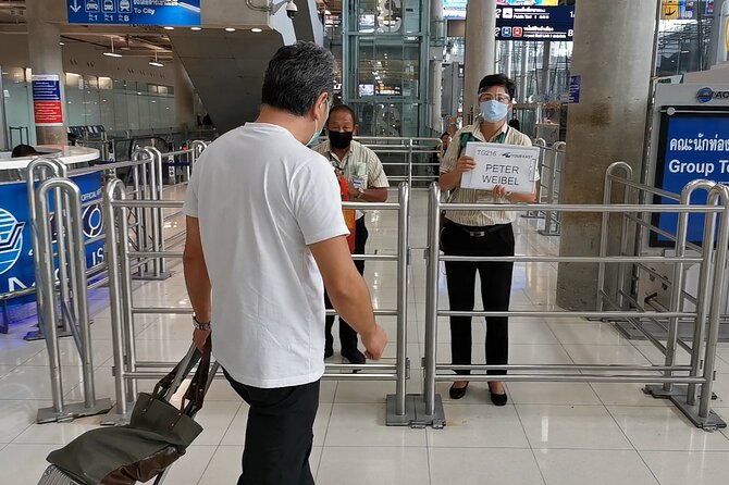Bangkok Airport: Private Arrival Transfer from Airport to Hotel - Luggage help that is useful, but limited