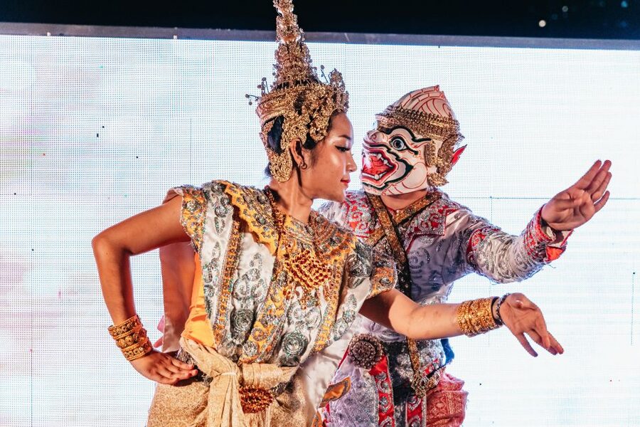 Bangkok: Alangka Luxury Buffet Dinner Cruise With Live Music - Is two hours enough time?