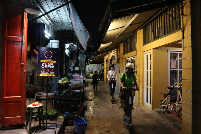 Bangkok at Night by Electric Scooter - The Grand Palace lit up from outside