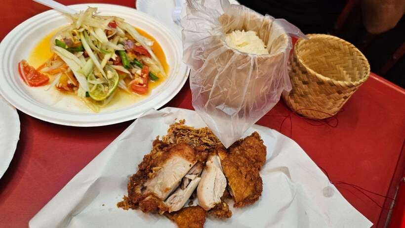 Bangkok Authentic Tasting Thai-Chinatown Walking Food Tour - The guide can make or break the evening
