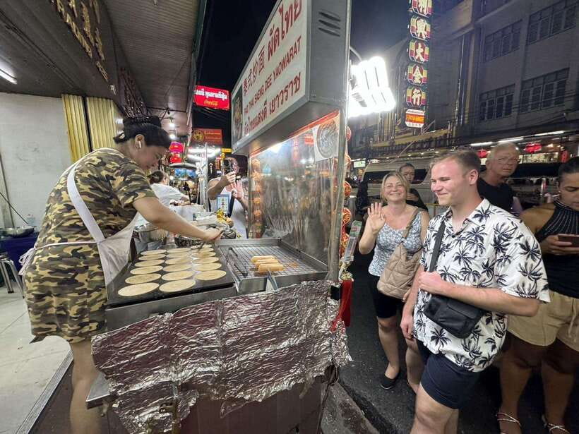 Bangkok Authentic Tasting Thai-Chinatown Walking Food Tour - Meeting beneath the Golden Dragon at I’m Chinatown