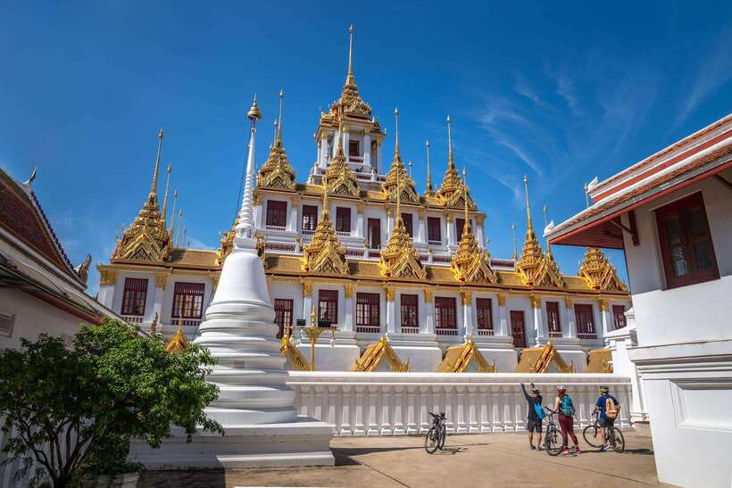 Bangkok: Backstreets and Historic Temples Bike Tour - Price, refreshments, and what you receive for $39