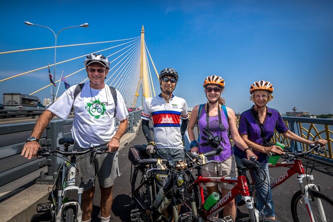 Bangkok: Backstreets and Temple Historic Bike Tour - Why Bangkok’s small lanes make this ride special
