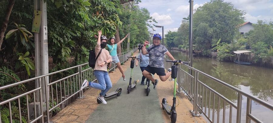 Bangkok: Bang Kachao E-Scooter Jungle Tour - Sri Nakhon Khuean Khan Park and Botanical Garden