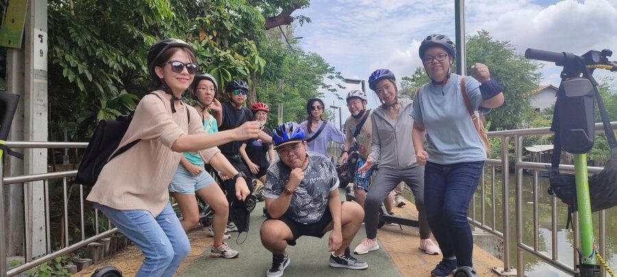 Bangkok: Bang Kachao E-Scooter Jungle Tour - The surprise stop at a Muay Thai gym