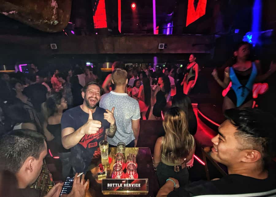 Bangkok: Bar and Club Crawl - Dress for the door, not just the heat