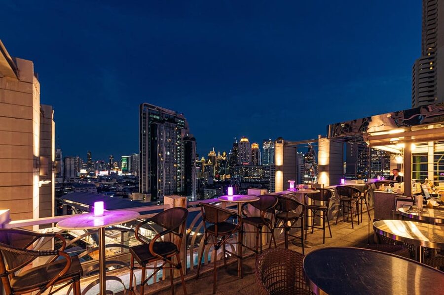 Bangkok: Barracuda Rooftop Bar Akara Hotel - Is $32 a fair price?