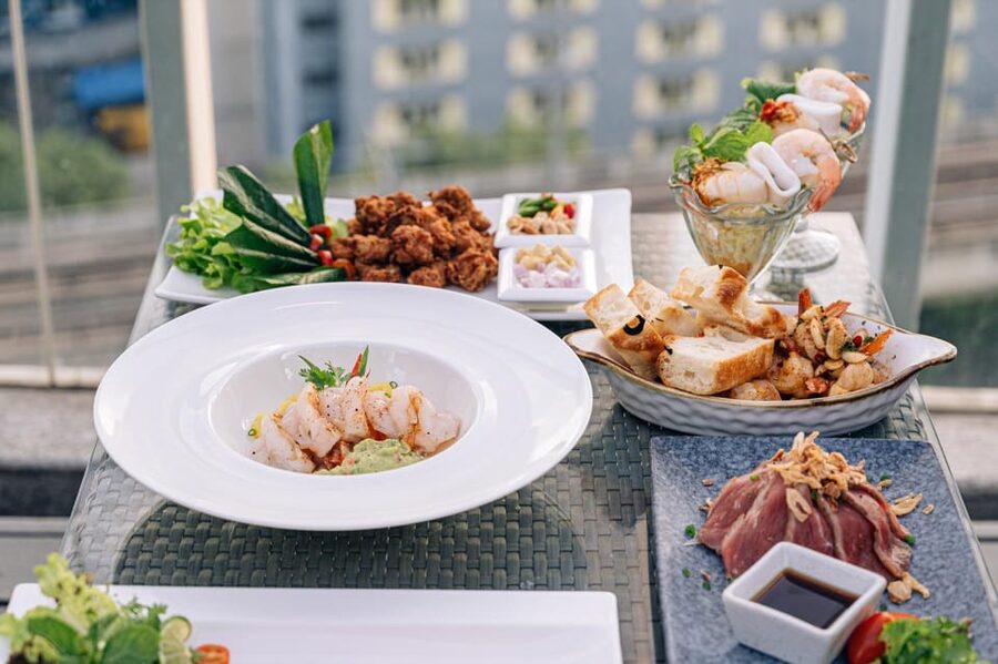 Bangkok: Barracuda Rooftop Bar Akara Hotel - Should you book Barracuda Rooftop Bar?