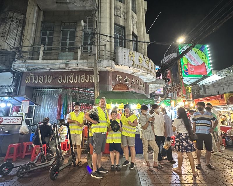 Bangkok By Night by Electric Scooter &/or Bike - Democracy Monument and the first temple views