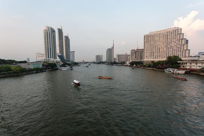 Bangkok by Night: Temples, Markets and Food Tuk-Tuk Tour - Meeting at Krung Thonburi BTS Station