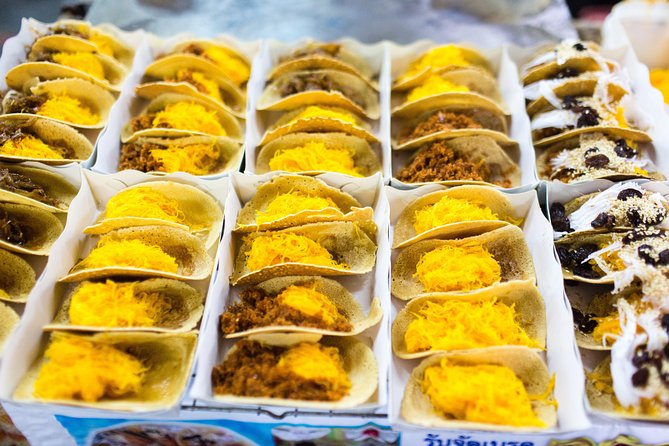 Bangkok by Night: Temples, Markets and Food Tuk-Tuk Tour - Dinner and the changing restaurant choice
