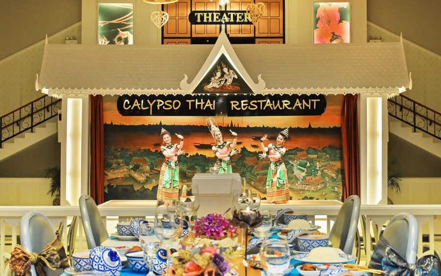 Bangkok: Calypso with Thai Classical Dance - Who will enjoy this evening most