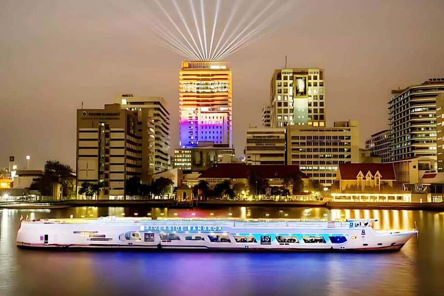 Bangkok: Carnival Dinner Cruise with Free-Flow Beer & Buffet - Key points to know before boarding