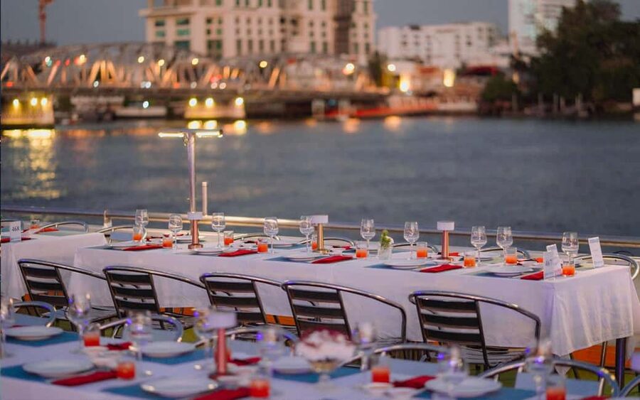 Bangkok: Carnival Dinner Cruise with Free-Flow Beer & Buffet - Who will enjoy this cruise most?