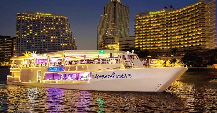 Bangkok: Chao Phraya Princess Dinner Cruise - What dinner is like on board
