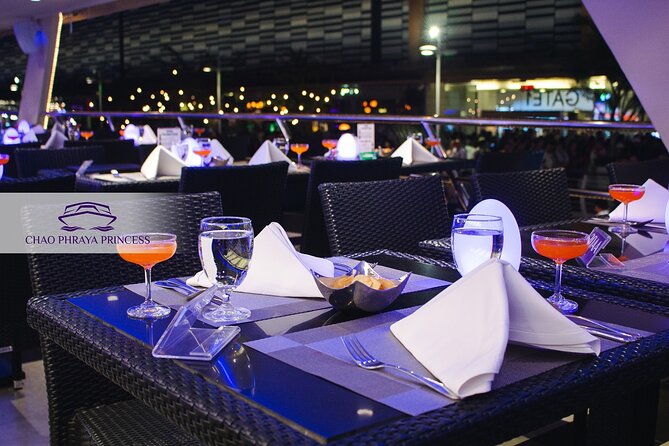 Bangkok Chao Phraya Princess Night Dinner Cruise - The buffet: plenty of choice, mixed expectations