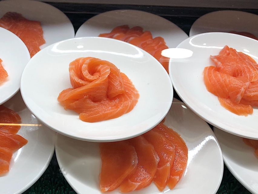 Bangkok: Chao Phraya River Buffet Dinner Cruise - What the $35 price really covers