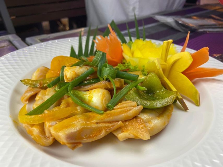 Bangkok: Chao Phraya River Buffet Dinner Cruise - A practical plan for your two hours