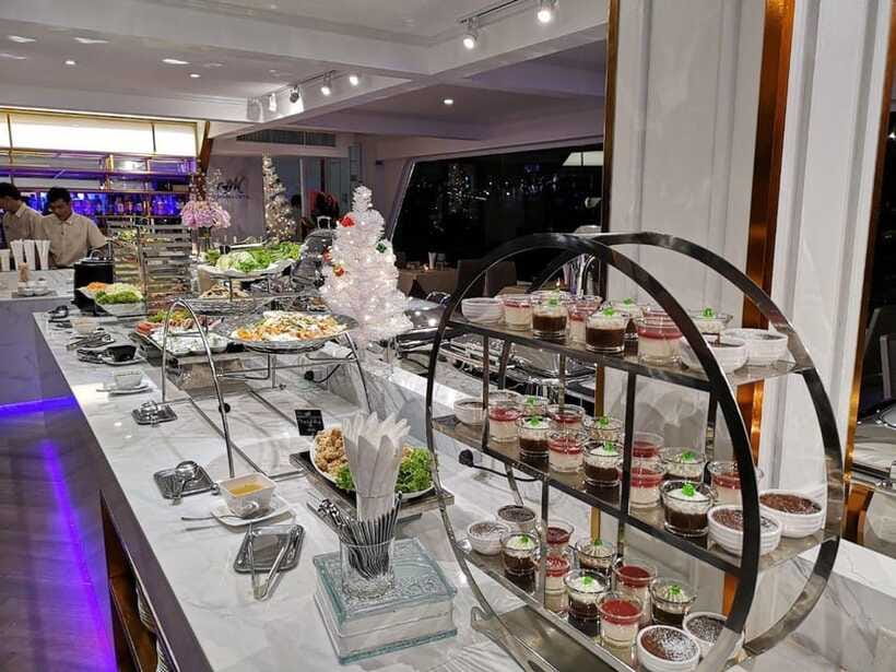 Bangkok: Chao Phraya River Meridian Cruise with Buffet - Music, dancing, and the evening mood