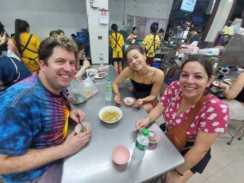 Bangkok: Chinatown Food Tour with Michelin Food Stalls - Who should book this Chinatown tour?