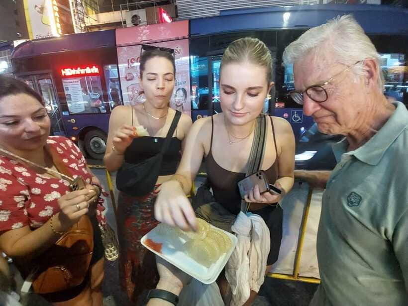 Bangkok: Chinatown Food Tour with Michelin Food Stalls - Finding the lesser-known food stops