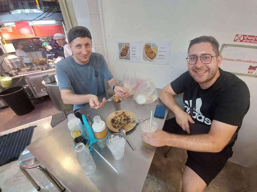 Bangkok: Chinatown Food Tour with Michelin Food Stalls - Three hours, moderate walking, and crowded streets