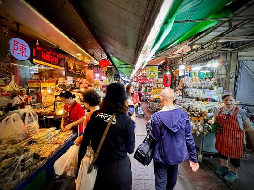 Bangkok: Chinatown & Taladnoi Street Art Guided Walking Tour - Talad Noi and the old ironworks lanes