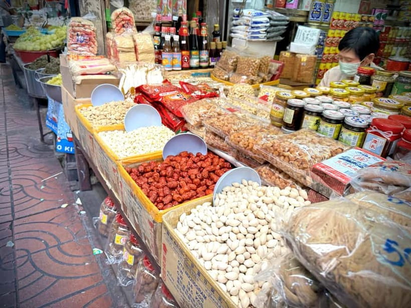 Bangkok: Chinatown & Taladnoi Street Art Guided Walking Tour - Who should book this Chinatown walk?
