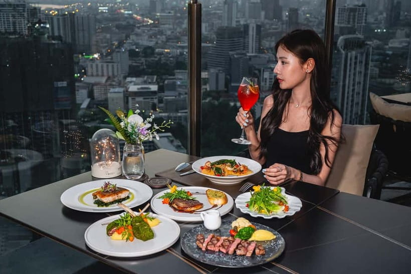 Bangkok: Cielo Sky Bar & Restaurant Rooftop - Food that covers Thai and international tastes