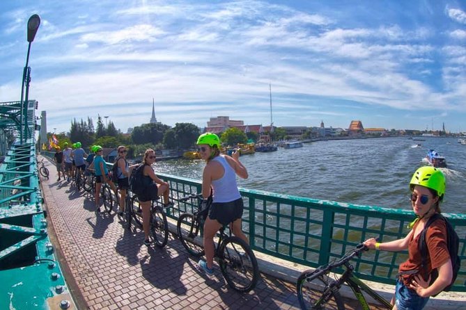 Bangkok City Bike Tour - Hotel-pickup & Lunch - Cycling through Chinatown