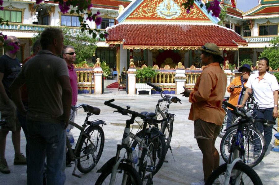 Bangkok: City Culture half-day Bike Tour - Khlong Toei Market, Bangkok at full volume