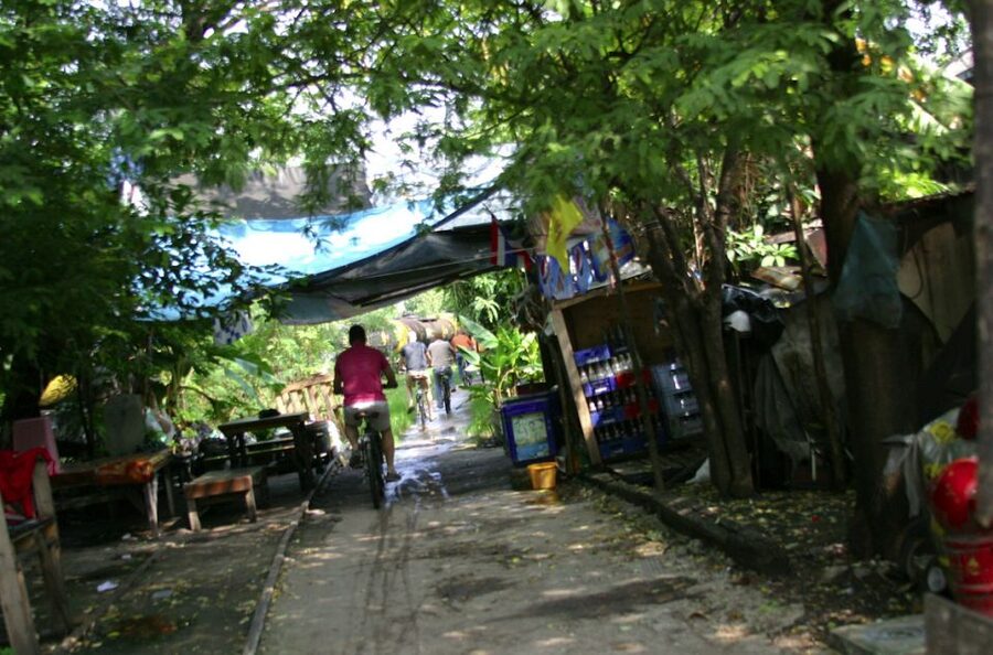 Bangkok: City Culture half-day Bike Tour - A local temple before the city ride gathers speed