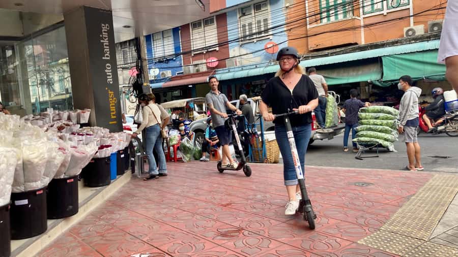 Bangkok: City Highlights Electric Scooter Tour - The Democratic Monument and Bangkok’s civic center