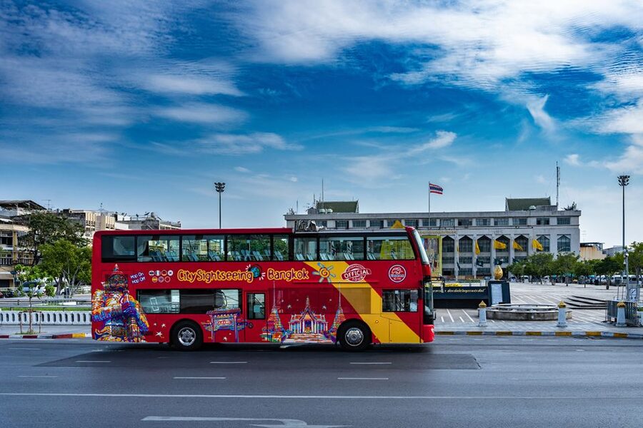 Bangkok: City Sightseeing Hop-On Hop-Off Bus Tour - The red line from Terminal 21 to Colosseum Show