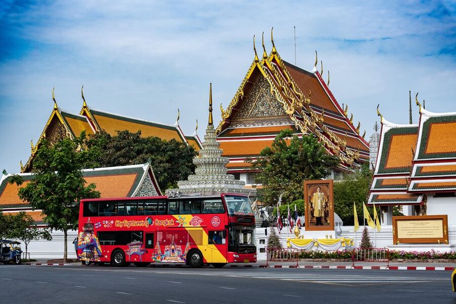 Bangkok: City Sightseeing Hop-On Hop-Off Bus Tour - Audio commentary and what you see from the bus
