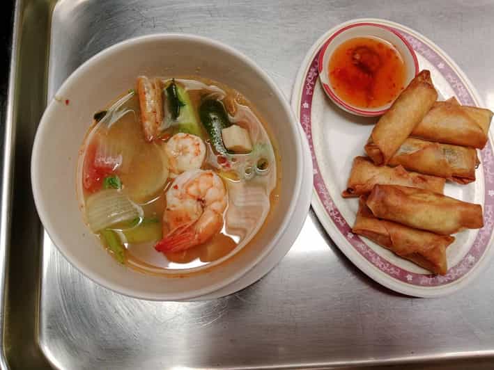 Bangkok: Cook authentic Thai food with Smart Cook - Six dishes, with spring rolls and mango sticky rice for everyone